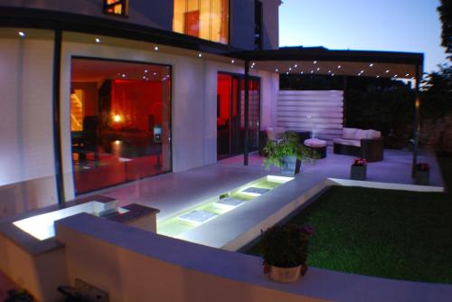 new build service London